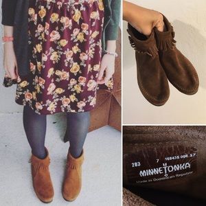 minnetonka back zip hardsole boot